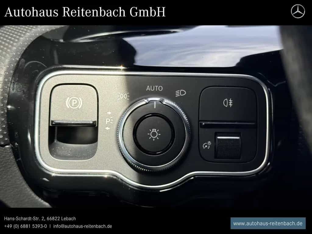 Mercedes-Benz A-Class 4M LIMO AMG+LED+7G-DCT SITZHZG+WIDE+PTC+18" 06/2020-photo-25