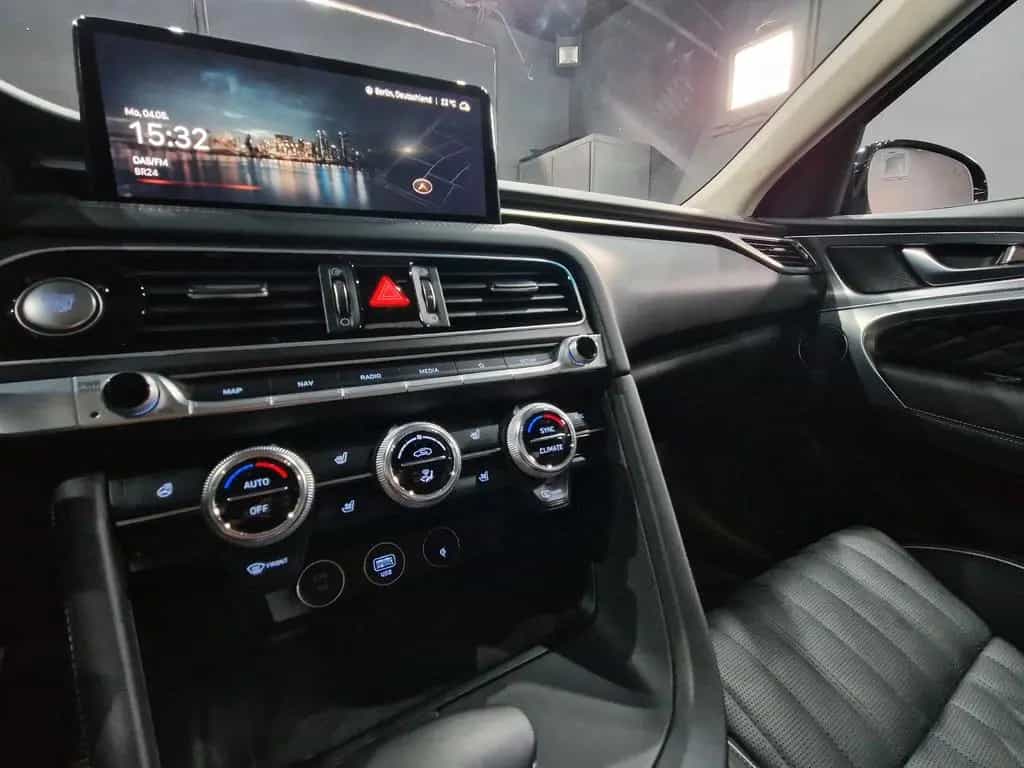 Genesis G70 2.0 T Luxury 4WD|AUTOM|5 *JAHRE*GARANTIE 06/2023-photo-14