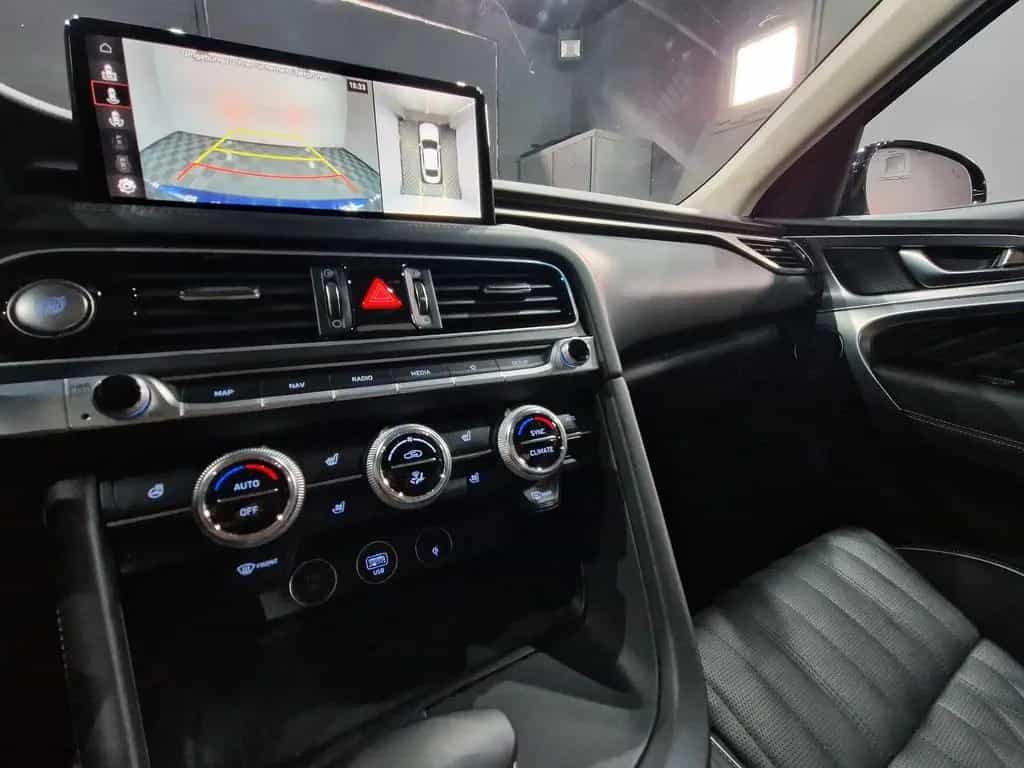 Genesis G70 2.0 T Luxury 4WD|AUTOM|5 *JAHRE*GARANTIE 06/2023-photo-15