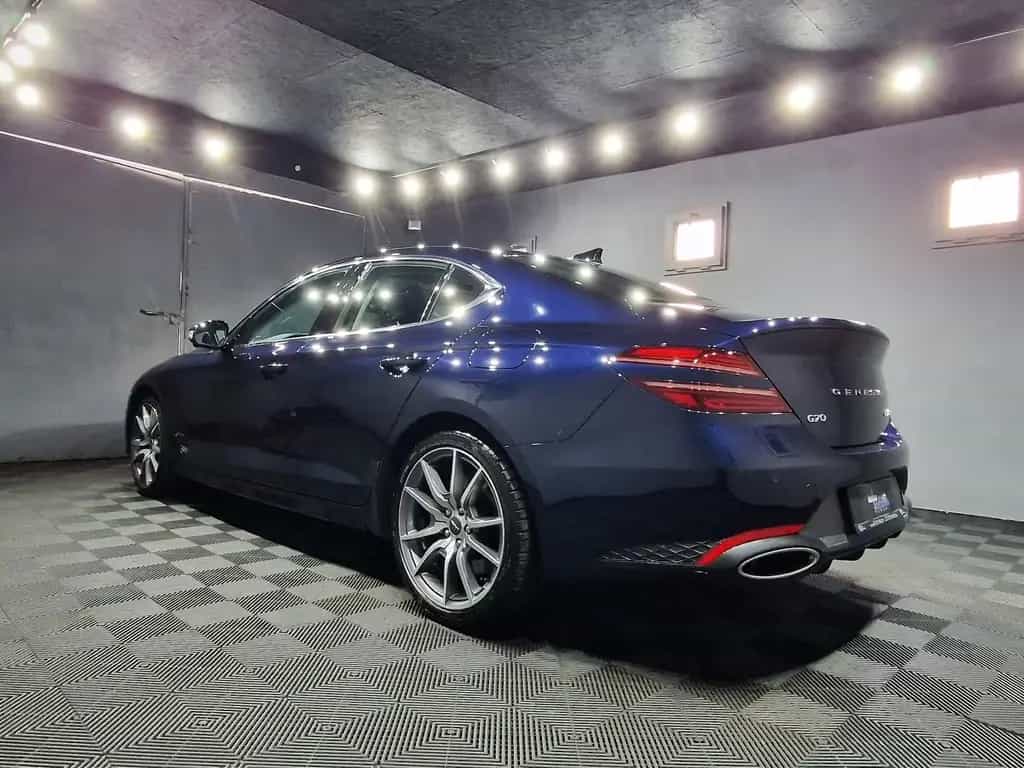 Genesis G70 2.0 T Luxury 4WD|AUTOM|5 *JAHRE*GARANTIE 06/2023-photo-2