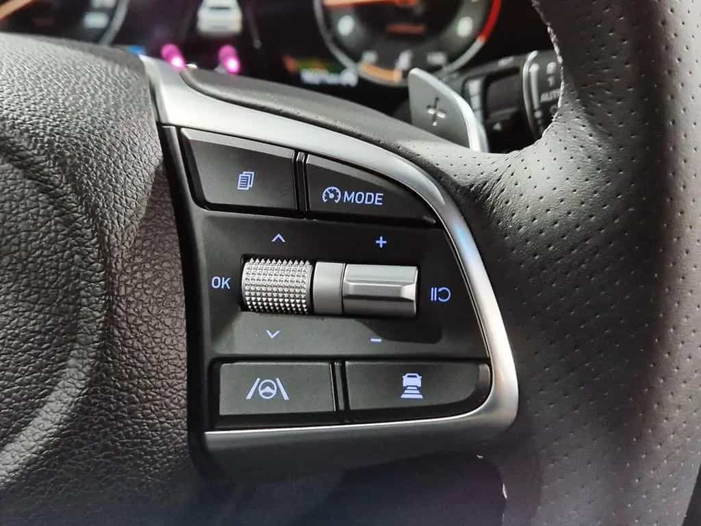 Genesis G70 2.0 T Luxury 4WD|AUTOM|5 *JAHRE*GARANTIE 06/2023-photo-20