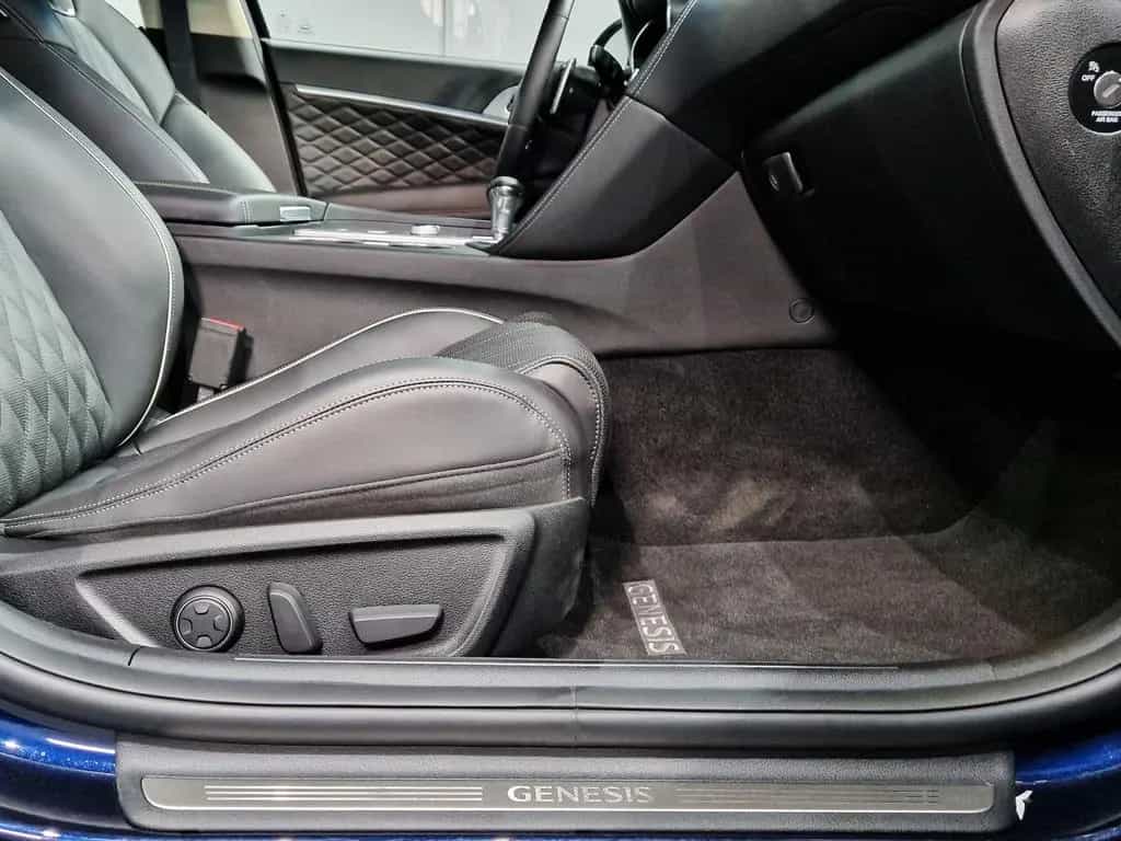 Genesis G70 2.0 T Luxury 4WD|AUTOM|5 *JAHRE*GARANTIE 06/2023-photo-28