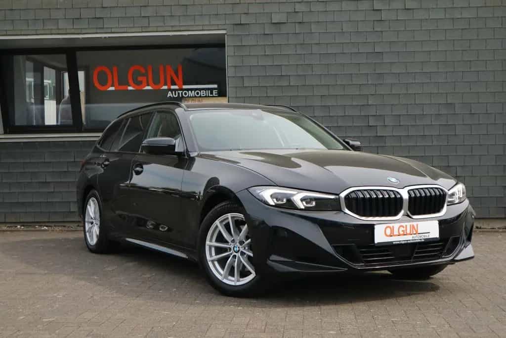 BMW 320 d Touring LCI *HUD*LED*PDC*NAVI*AHK* 05/2023-photo-1