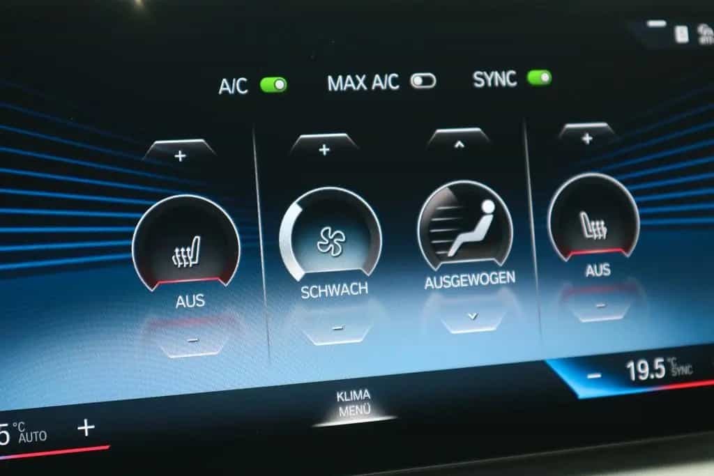 BMW 320 d Touring LCI *HUD*LED*PDC*NAVI*AHK* 05/2023-photo-17