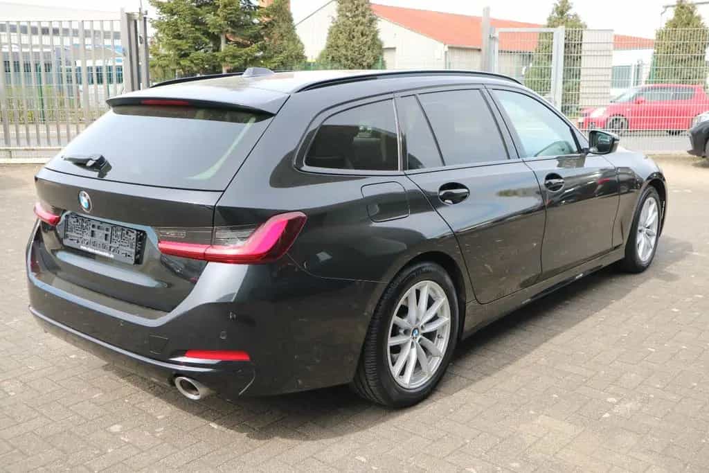 BMW 320 d Touring LCI *HUD*LED*PDC*NAVI*AHK* 05/2023-photo-6