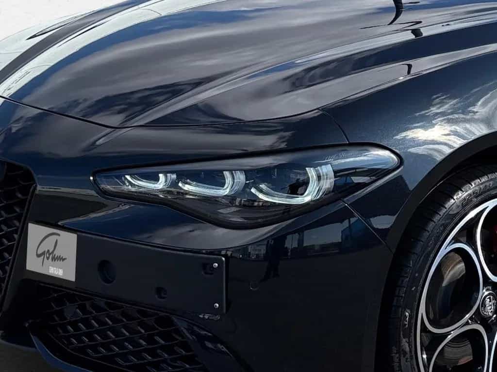 Alfa Romeo Giulia Competizione Q4 10/2023-photo-1