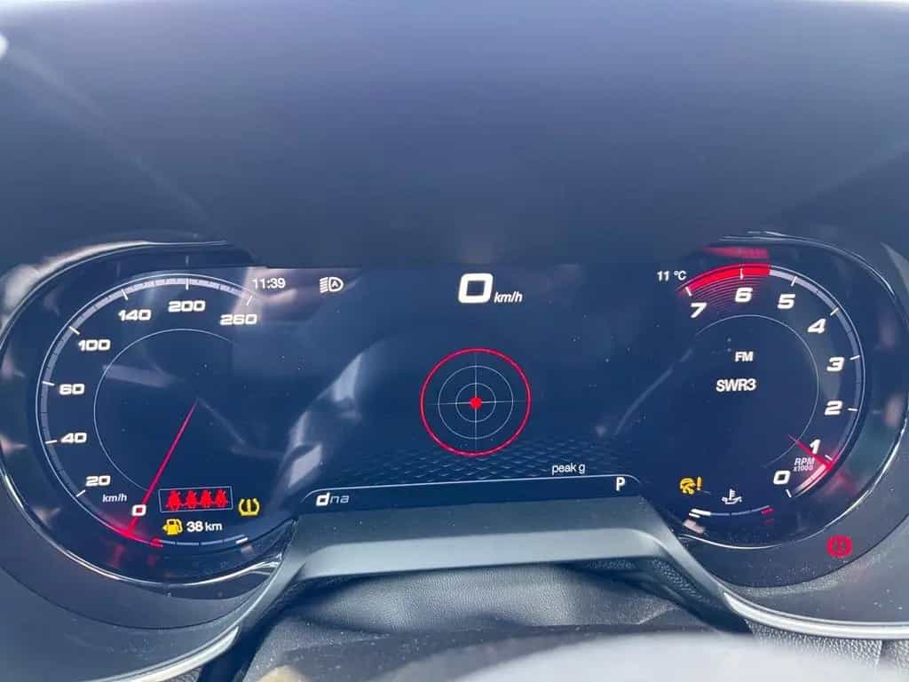 Alfa Romeo Giulia Competizione Q4 10/2023-photo-13