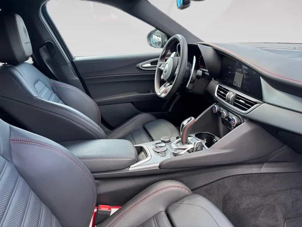 Alfa Romeo Giulia Competizione Q4 10/2023-photo-14