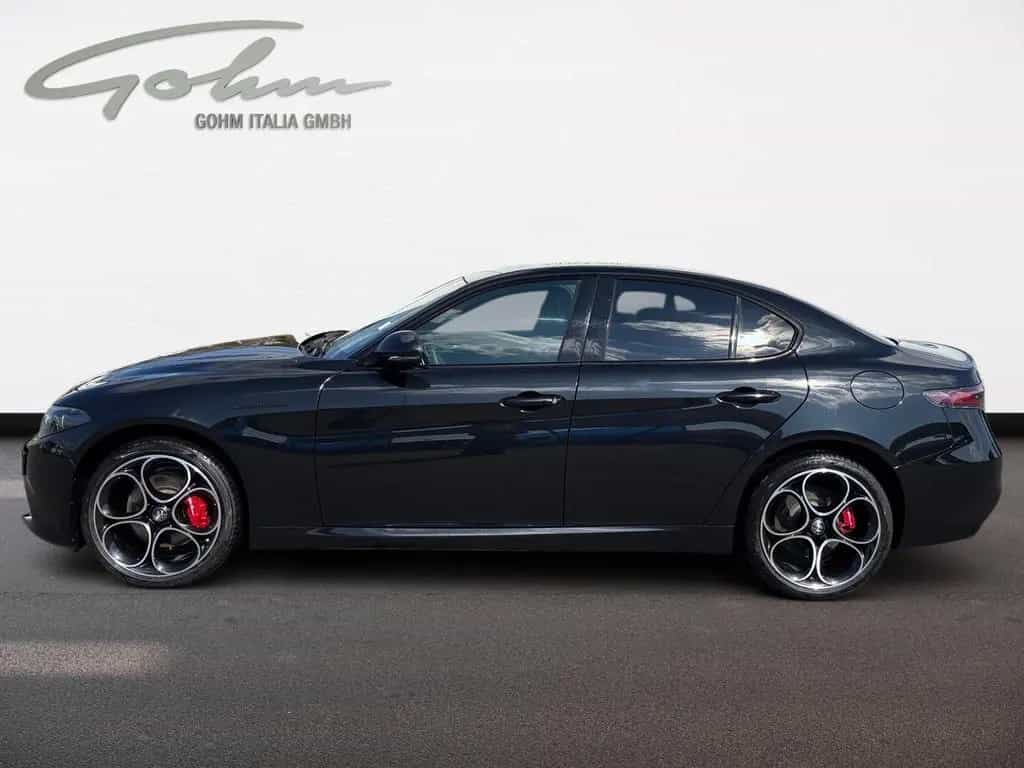 Alfa Romeo Giulia Competizione Q4 10/2023-photo-2