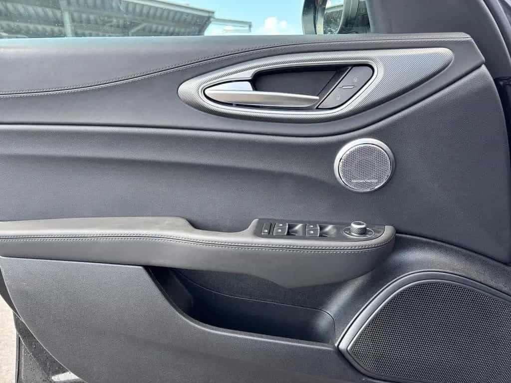 Alfa Romeo Giulia Competizione Q4 10/2023-photo-20