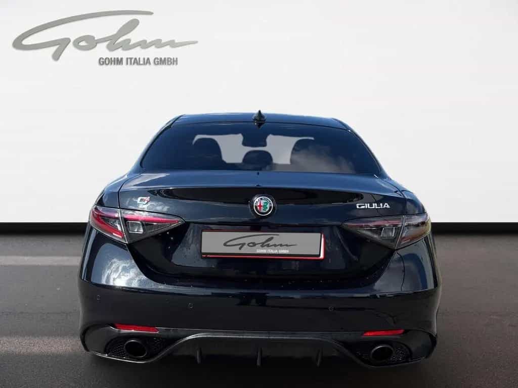 Alfa Romeo Giulia Competizione Q4 10/2023-photo-4