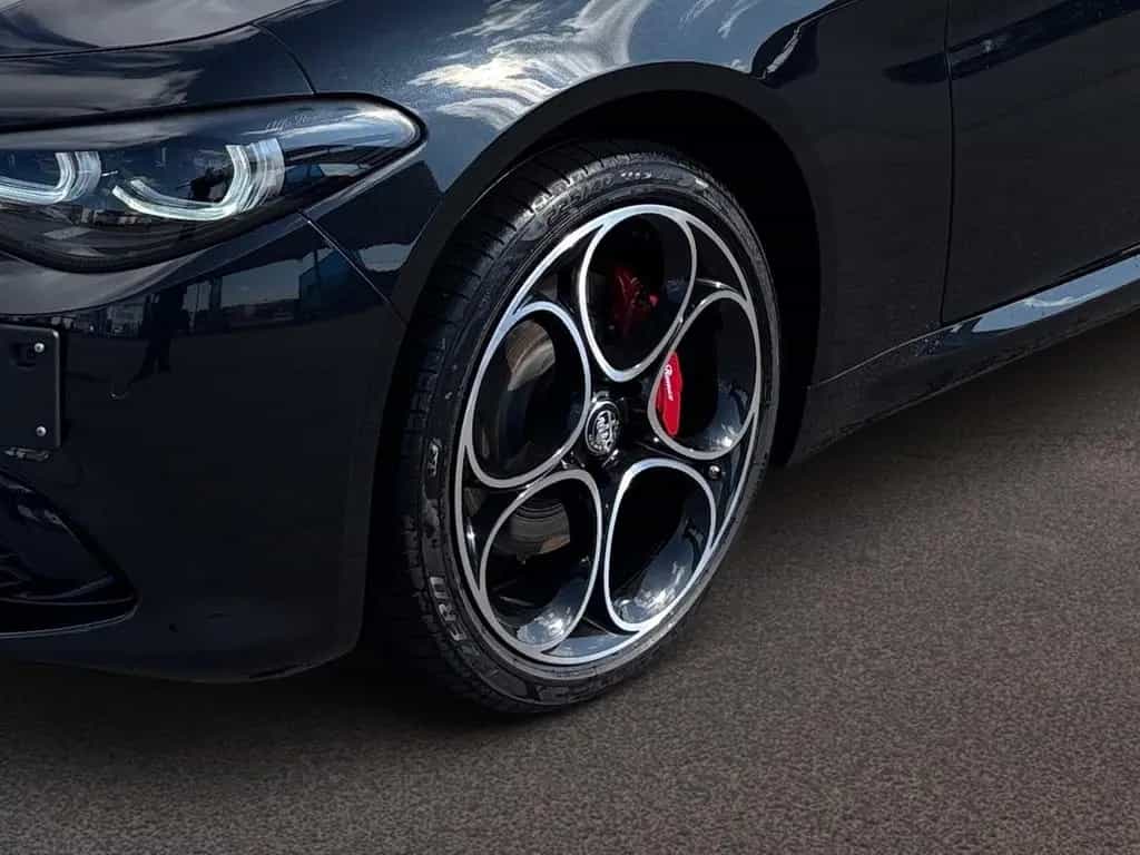 Alfa Romeo Giulia Competizione Q4 10/2023-photo-9