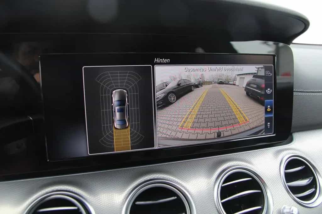 Mercedes-Benz E-Class 200 AMG-Line/ LED/ Night/ Alu/ AHK/58tkm 08/2018-photo-11