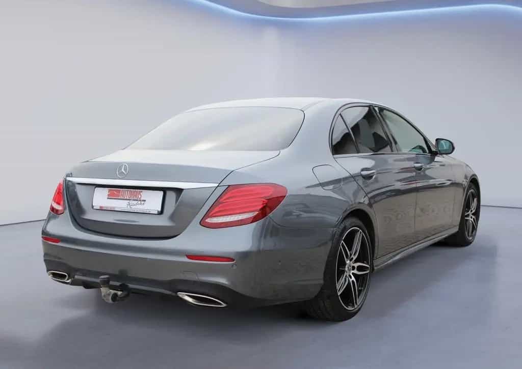 Mercedes-Benz E-Class 200 AMG-Line/ LED/ Night/ Alu/ AHK/58tkm 08/2018-photo-5