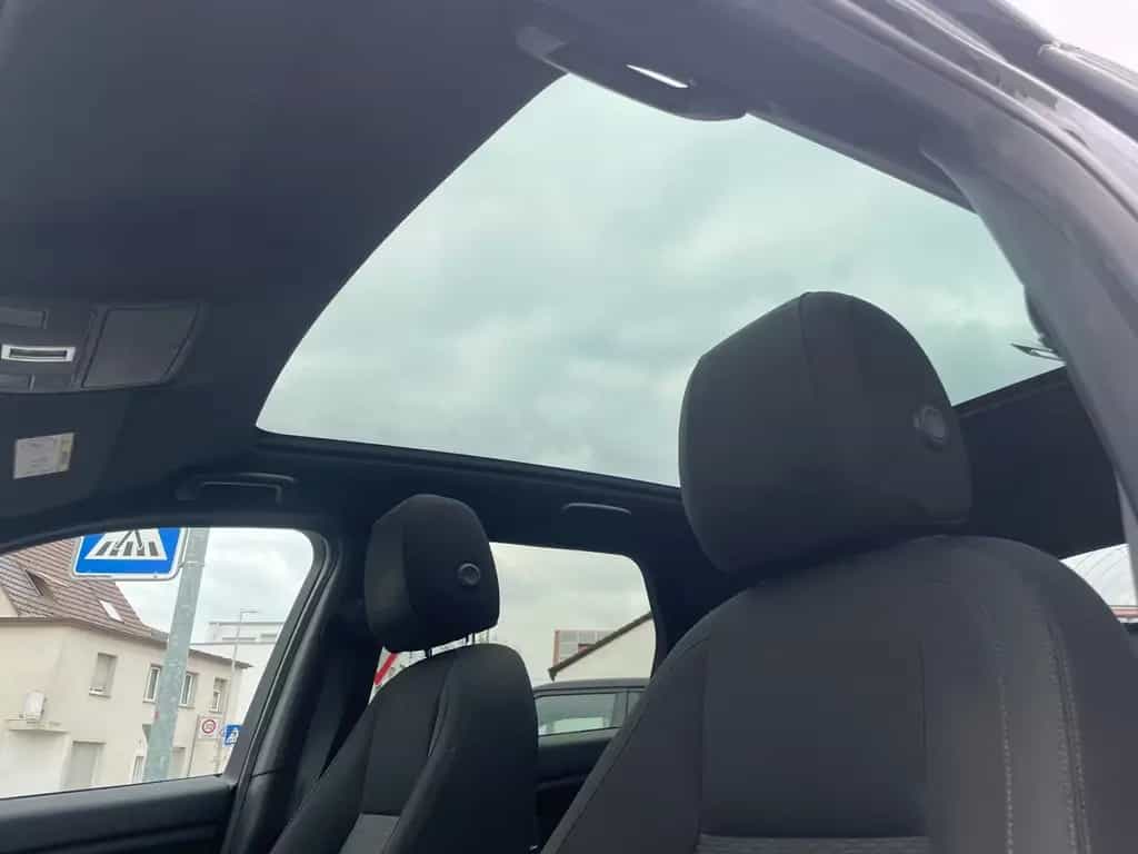 Land Rover Discovery Sport SE AWD Pano Standh. Cam Navi 03/2017-photo-9