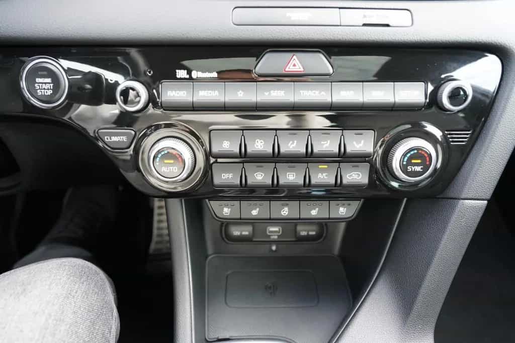 Kia Sportage 1.6 GT-Line 4WD*360*Pano*AHK*ACC*JBL* 05/2020-photo-18