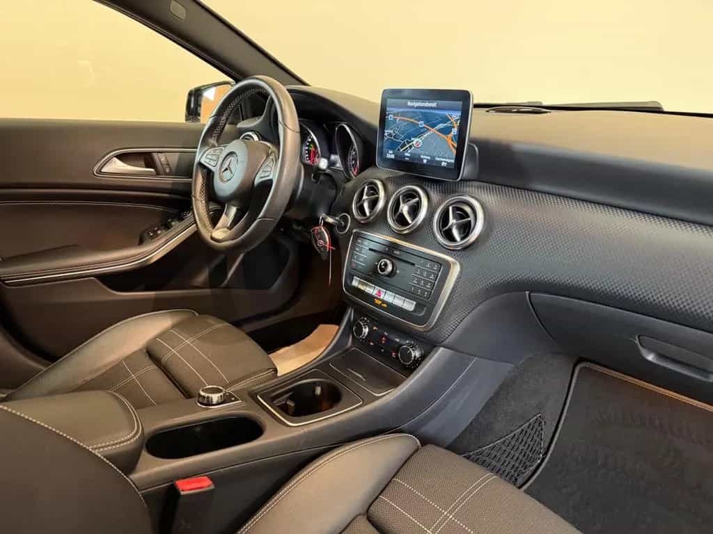 Mercedes-Benz A-Class 180 BlueEfficiency/LED/NAVI/SHZ/TEMPOMAT/PDC 12/2016-photo-13