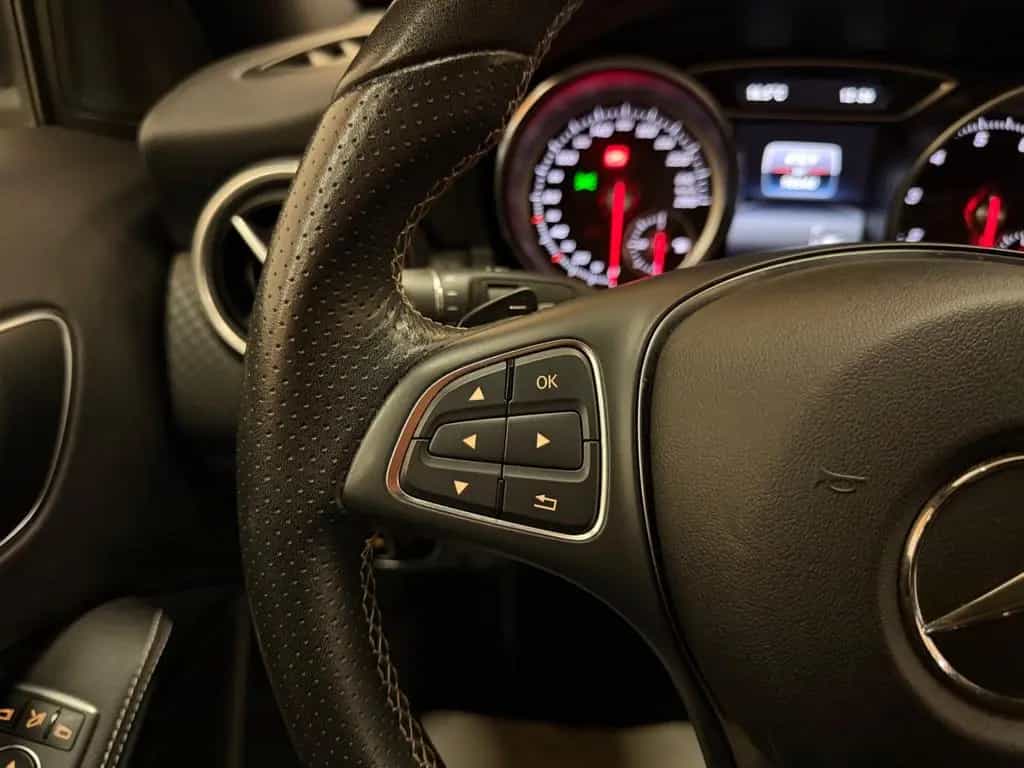 Mercedes-Benz A-Class 180 BlueEfficiency/LED/NAVI/SHZ/TEMPOMAT/PDC 12/2016-photo-17