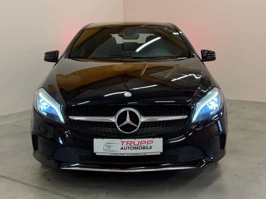 Mercedes-Benz A-Class 180 BlueEfficiency/LED/NAVI/SHZ/TEMPOMAT/PDC 12/2016-photo-2