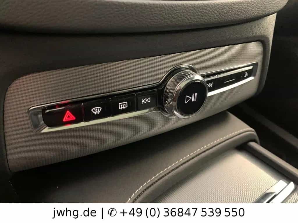 Volvo XC90 R Design AWD 20" Panorama 360Kam Memory 11/2022-photo-17