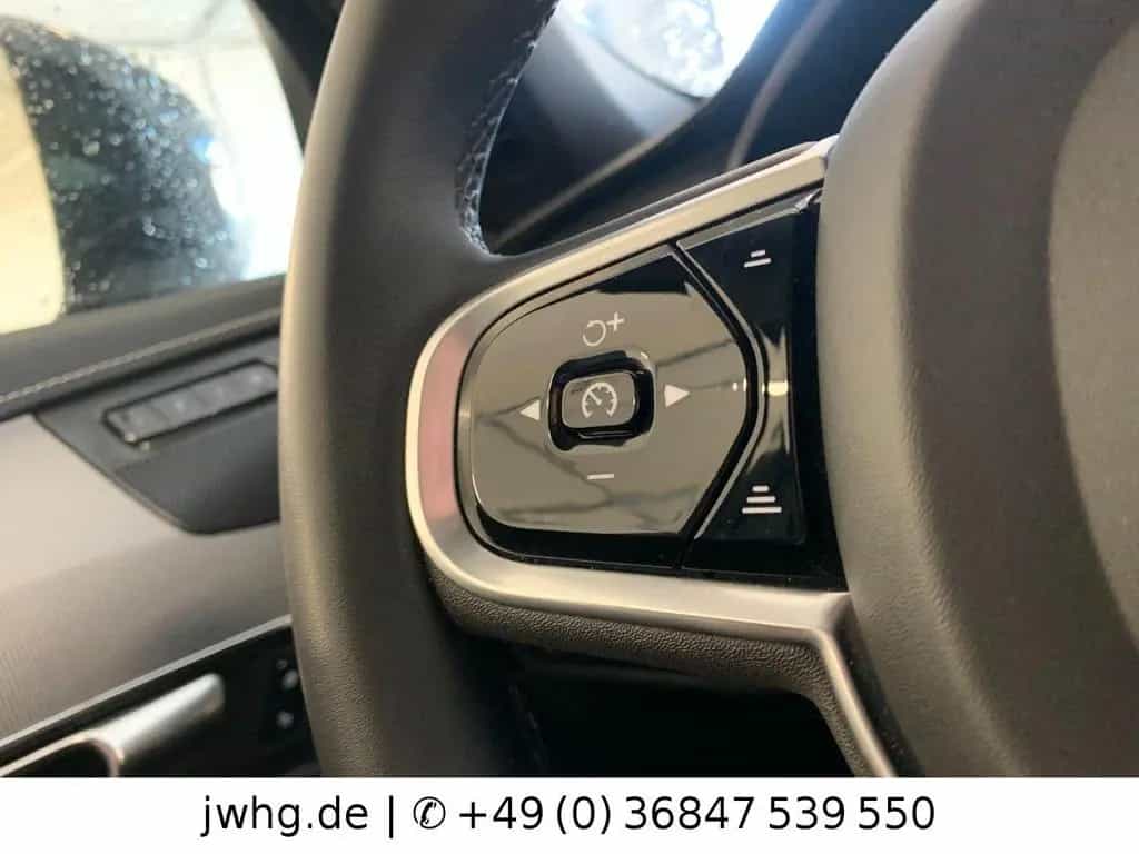 Volvo XC90 R Design AWD 20" Panorama 360Kam Memory 11/2022-photo-18