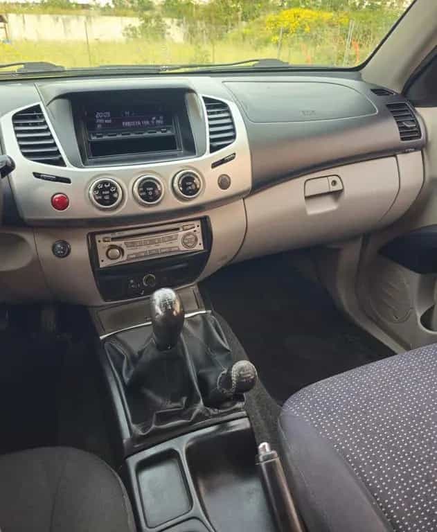Mitsubishi L200 2.5 DI-D/178CV DC Intense Plus 04/2010-photo-11