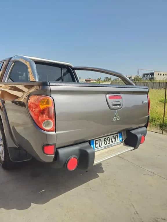 Mitsubishi L200 2.5 DI-D/178CV DC Intense Plus 04/2010-photo-5