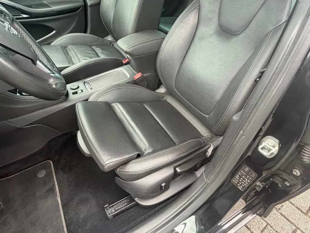 Opel Astra K Sports Tourer 1.4 Turbo Ultimate/Leder 03/2018-photo-11