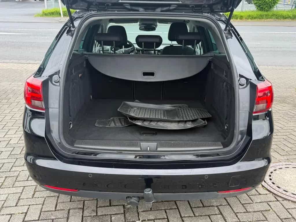 Opel Astra K Sports Tourer 1.4 Turbo Ultimate/Leder 03/2018-photo-6