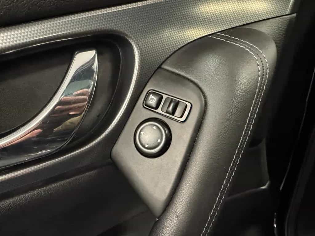Nissan Qashqai Pano LED Bose CarPlay 360° ACC Keyless 08/2020-photo-19