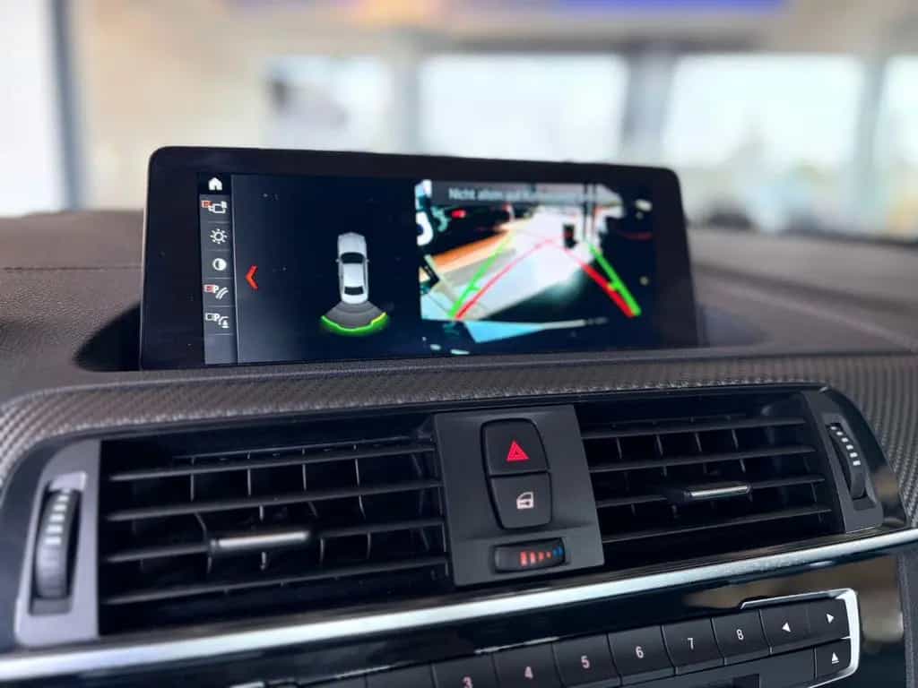 BMW M2 Coupe leichter Schaden siehe Bilder 01/2018-photo-17