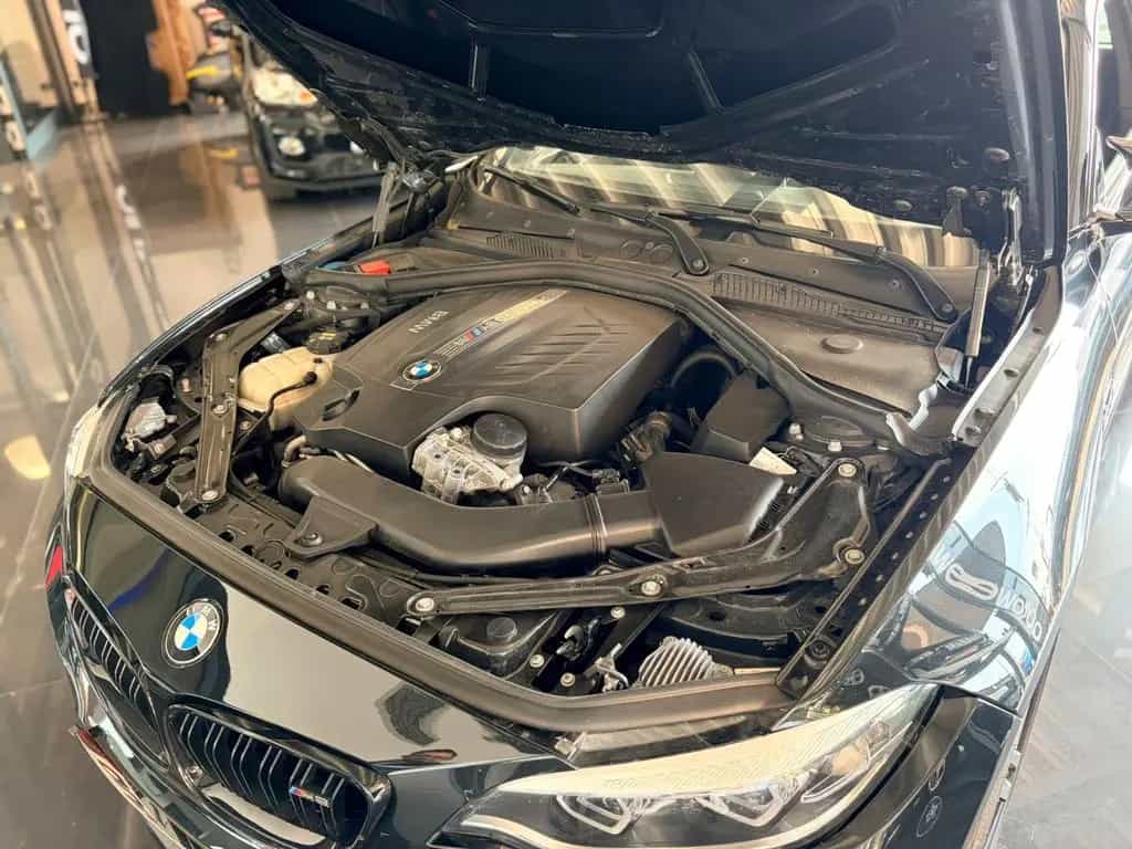 BMW M2 Coupe leichter Schaden siehe Bilder 01/2018-photo-34