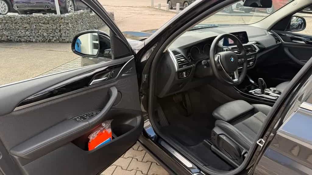 BMW X3 xDr xLine LED Autom Navi Temp Lenk Heizng 09/2020-photo-12