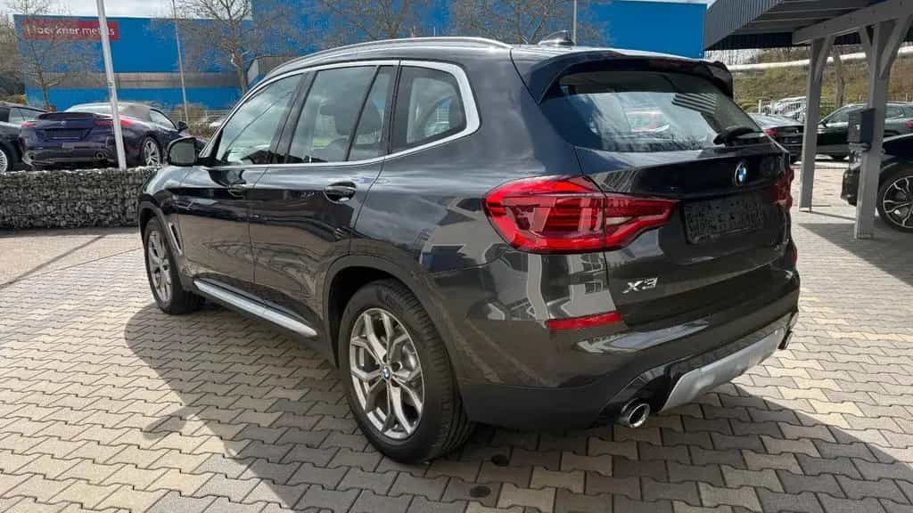 BMW X3 xDr xLine LED Autom Navi Temp Lenk Heizng 09/2020-photo-4