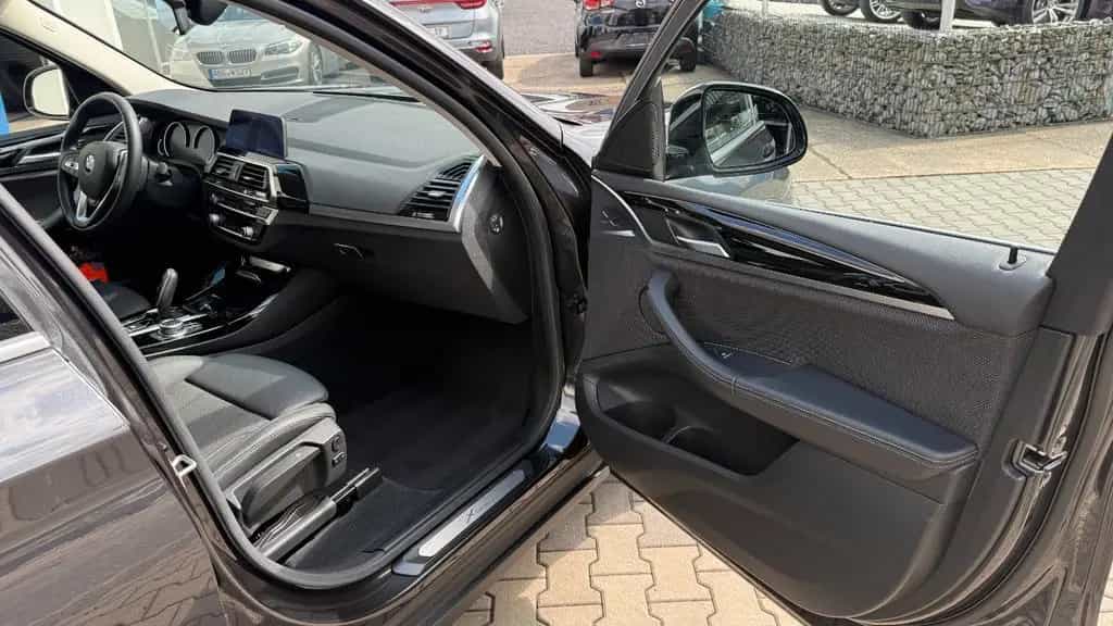 BMW X3 xDr xLine LED Autom Navi Temp Lenk Heizng 09/2020-photo-8