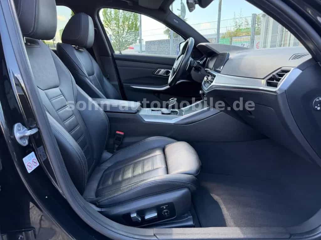 BMW 3 Series 320i Touring M-Sport Panorama/Laser/HUD/AHK/RFK 02/2020-photo-23