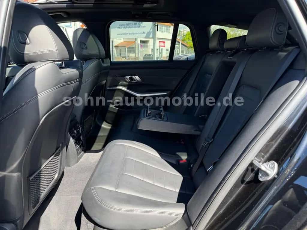 BMW 3 Series 320i Touring M-Sport Panorama/Laser/HUD/AHK/RFK 02/2020-photo-27