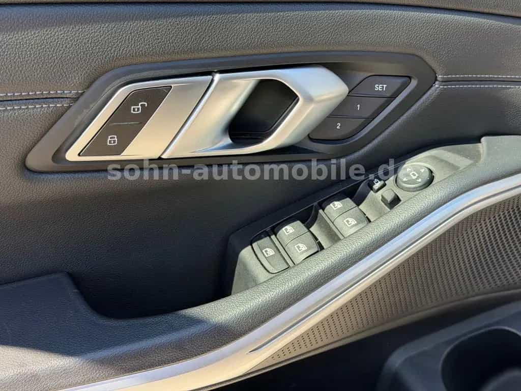 BMW 3 Series 320i Touring M-Sport Panorama/Laser/HUD/AHK/RFK 02/2020-photo-43