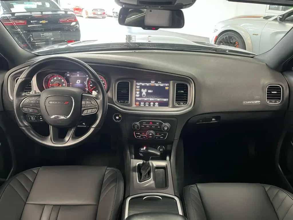 Dodge Charger RT 5,7l V8 *SHZ / AUT / LEDER* 12/2022-photo-12
