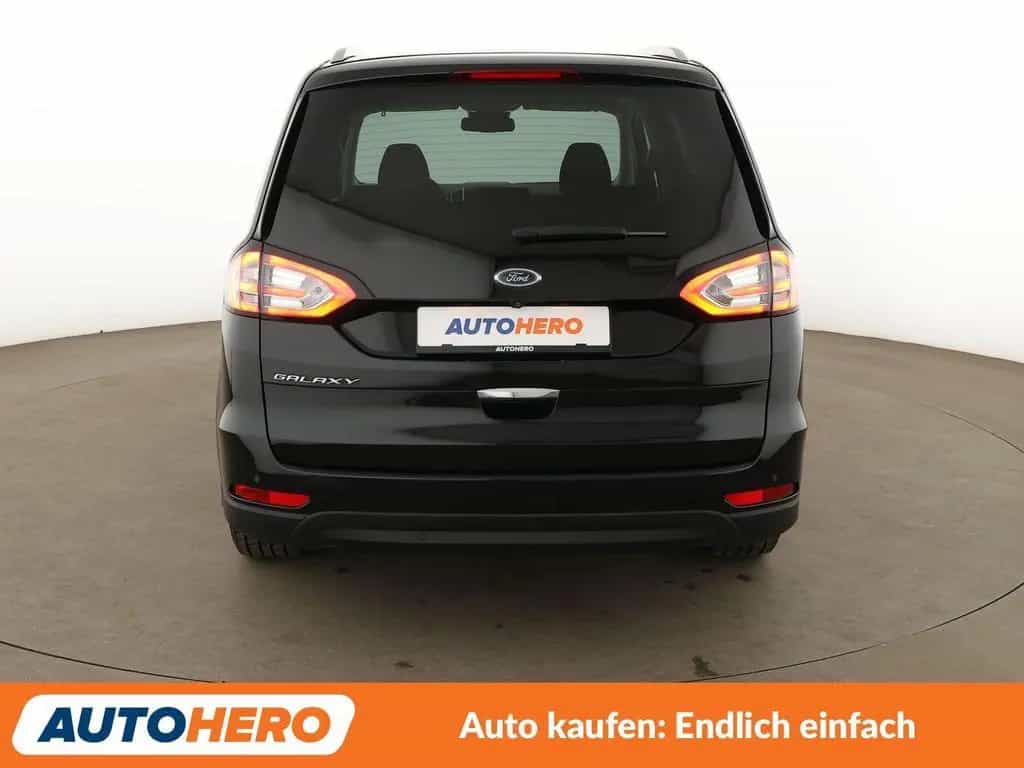 Ford Galaxy 2.0 TDCi EcoBlue Titanium*7-SITZER*NAVI* 12/2018-photo-4