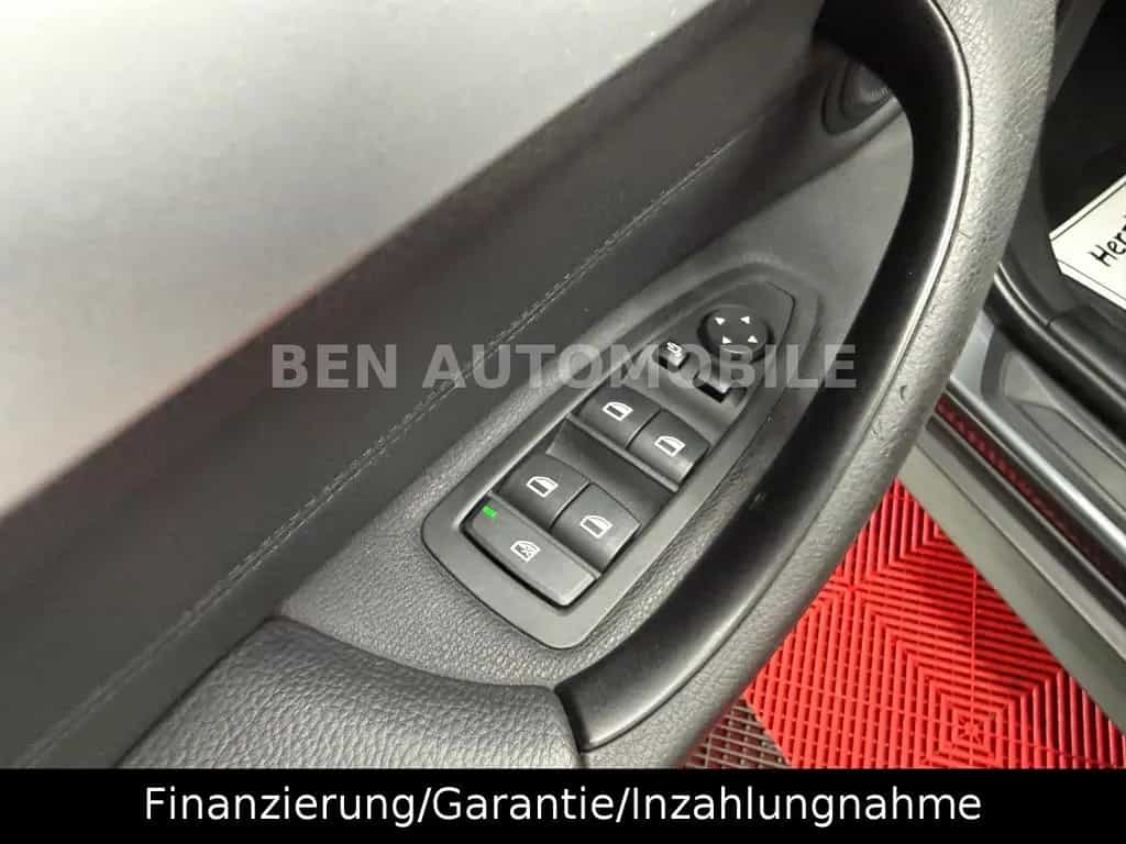BMW X1 xDrive 20 i Advantage *Panorama*Autom.*RFK* 10/2015-photo-35