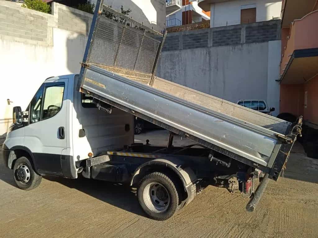 Iveco Daily 35C12 2.3 RIBALTABILE TRILATERALE 12/2017-photo-3