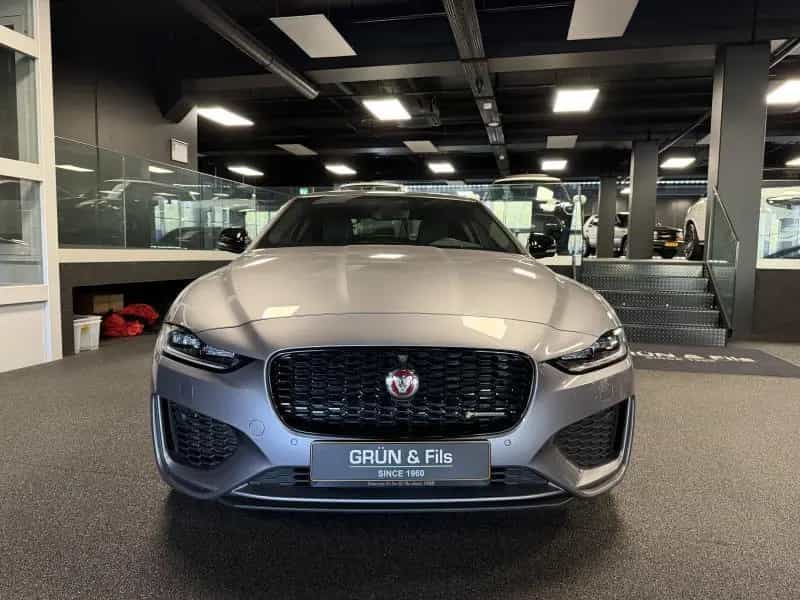 Jaguar XE R DYNAMIC P300 AWD 07/2022-photo-1
