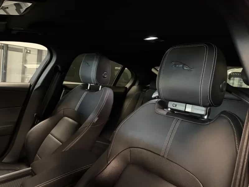Jaguar XE R DYNAMIC P300 AWD 07/2022-photo-12