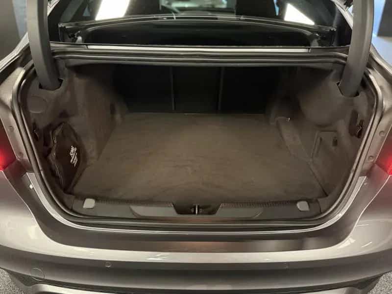 Jaguar XE R DYNAMIC P300 AWD 07/2022-photo-19