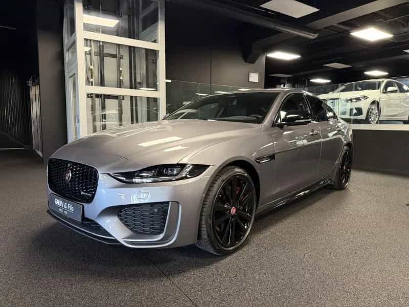 Jaguar XE R DYNAMIC P300 AWD 07/2022-photo-2
