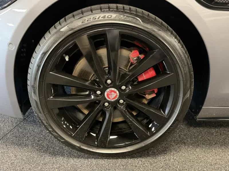 Jaguar XE R DYNAMIC P300 AWD 07/2022-photo-8