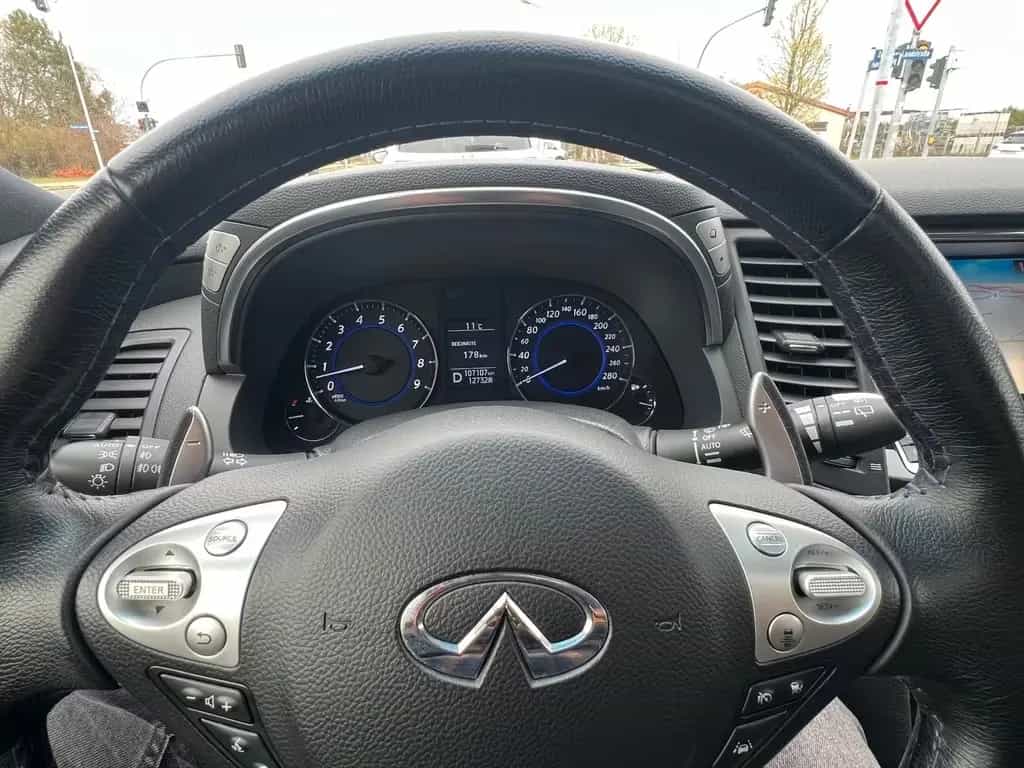 Infiniti QX70 5.0 S Premium*ACC*BOSE*GSSD*360°*21"*TOP 05/2015-photo-37