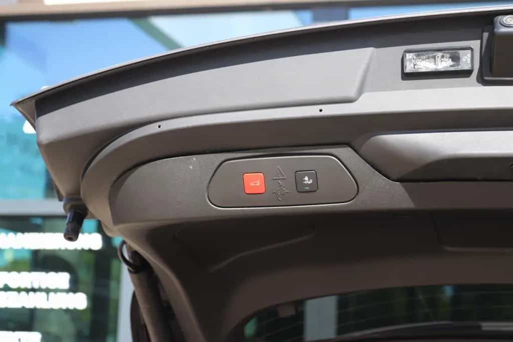 Opel Grandland (X) Innovation Navi SHZ 360° Klima LED 12/2020-photo-21