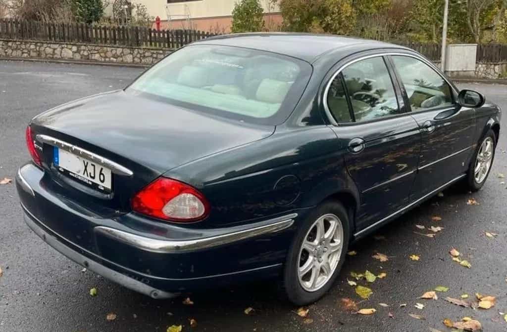 Jaguar X-Type 2,5 Liter V6 Executive 04/2002-photo-2